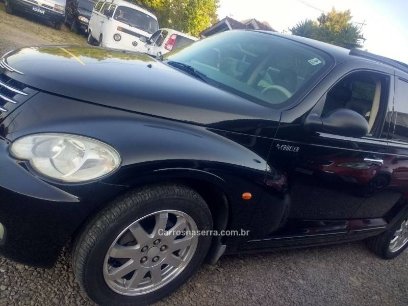 CHRYSLER - PT CRUISER - 2005/2006 - Preta - R$ 45.000,00