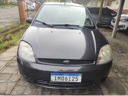 FORD - FIESTA - 2005/2005 - Cinza - R$ 19.000,00