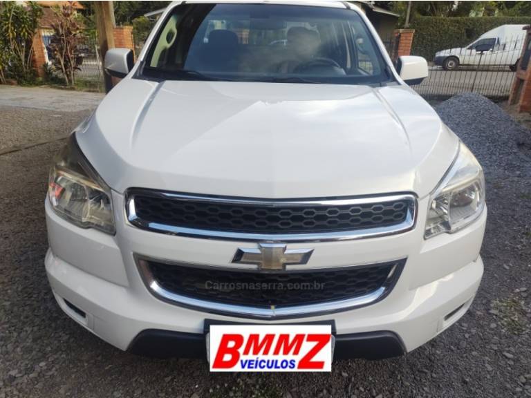 CHEVROLET - S10 - 2013/2014 - Branca - R$ 128.000,00