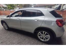 MERCEDES-BENZ - GLA 200 - 2015/2015 - Prata - R$ 112.000,00