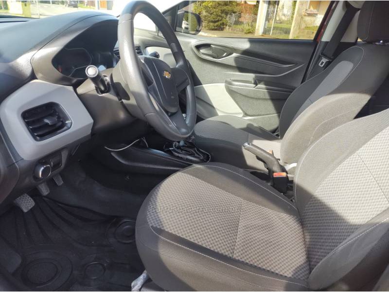 CHEVROLET - ONIX - 2018/2019 - Vermelha - R$ 55.000,00
