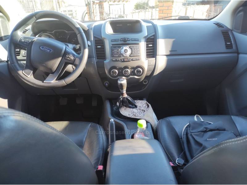 FORD - RANGER - 2013/2013 - Branca - R$ 88.500,00