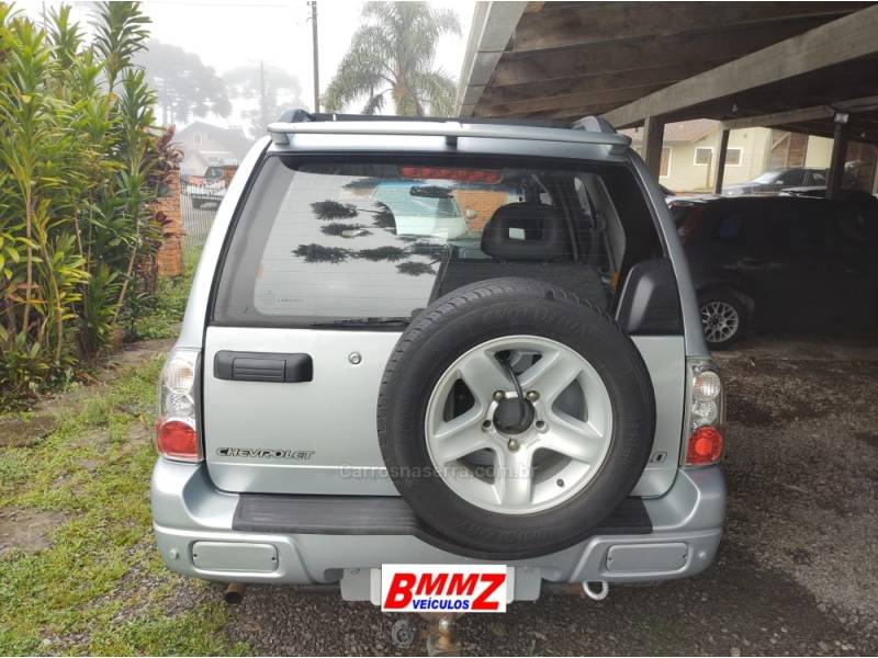 CHEVROLET - TRACKER - 2008/2008 - Prata - R$ 41.500,00
