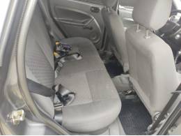 FORD - FIESTA - 2005/2005 - Cinza - R$ 19.000,00