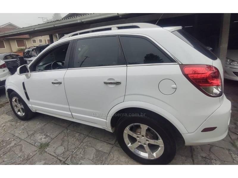 CHEVROLET - CAPTIVA - 2012/2012 - Branca - R$ 55.000,00