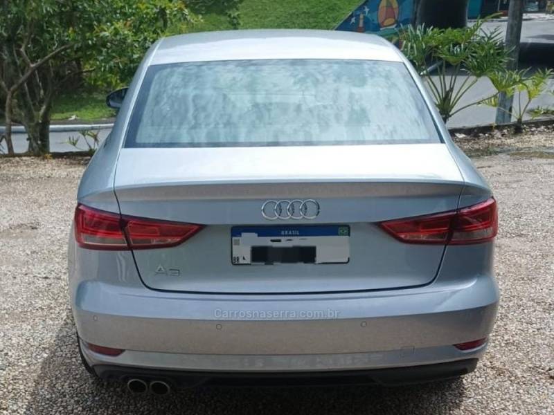 AUDI - A3 - 2020/2020 - Prata - R$ 115.000,00