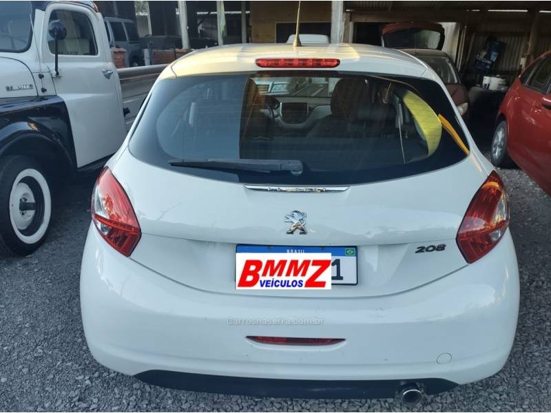 PEUGEOT - 208 - 2014/2014 - Branca - R$ 42.000,00