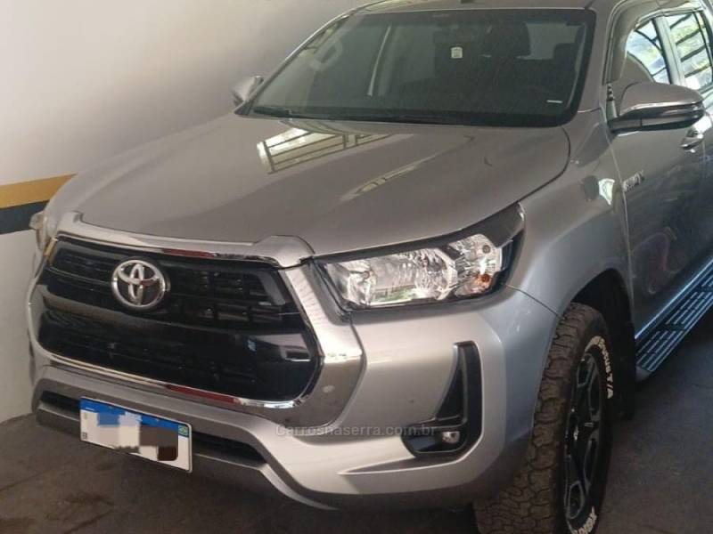TOYOTA - HILUX - 2023/2024 - Prata - Sob Consulta