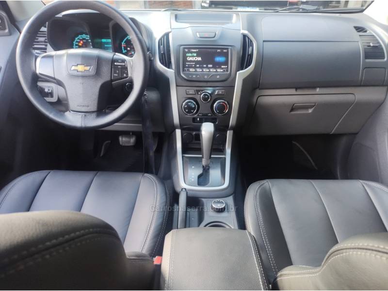 CHEVROLET - S10 - 2013/2014 - Branca - R$ 128.000,00