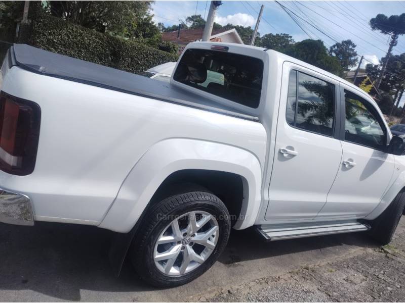 VOLKSWAGEN - AMAROK - 2017/2018 - Branca - R$ 165.000,00