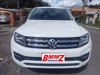 VOLKSWAGEN - AMAROK - 2017/2018 - Branca - R$ 210.000,00