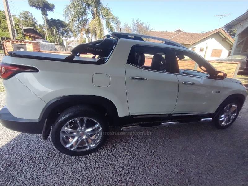 FIAT - TORO - 2021/2021 - Branca - R$ 134.900,00